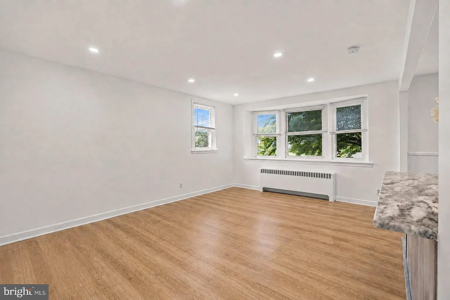 2 bed, 1.0 bath, 1682 sqft, $1,600 — Photo 4