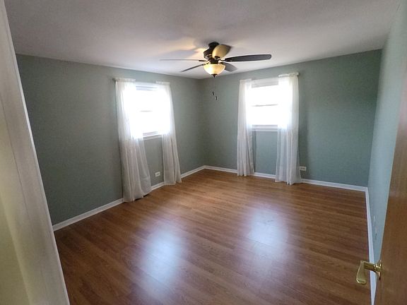 4th image of 332 Normandy Ln