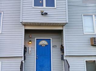 425 Mill Rock Rd, Hamden, CT 06517