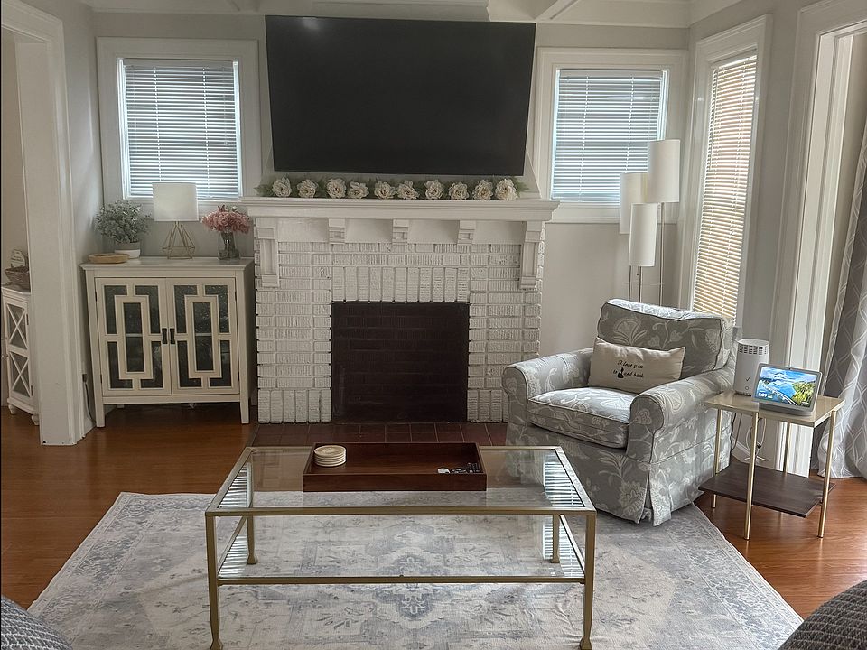 Living Room (Facing In)
