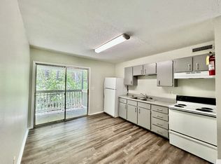 404 Woodcreek Dr #D-4, Rossville, GA 30741
