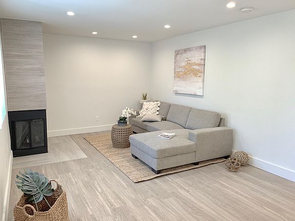 3rd image of 11235 Richland Ave APT 8