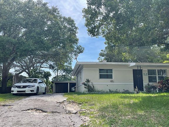 2nd image of 402 S Pegasus Ave