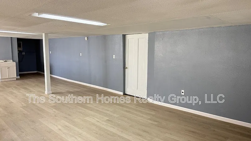 Studio, 1.0 bath, 1200 sqft, $650 — Photo 4