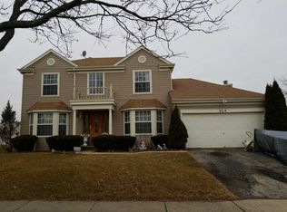 908 Sussex Rd, Carol Stream, IL 60188