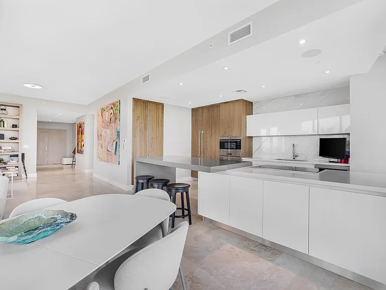701 N Fort Lauderdale Beach Blvd #406 — Photo 10