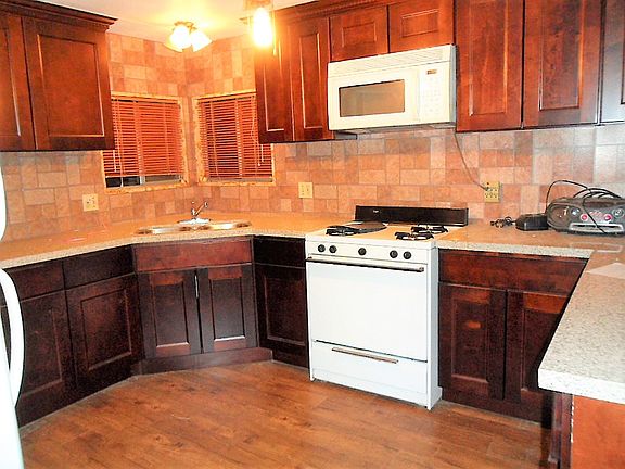 2nd image of 3745 Valley Blvd Spc 118