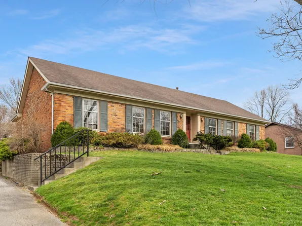 3453 Clays Mill Rd, Lexington, KY 40503