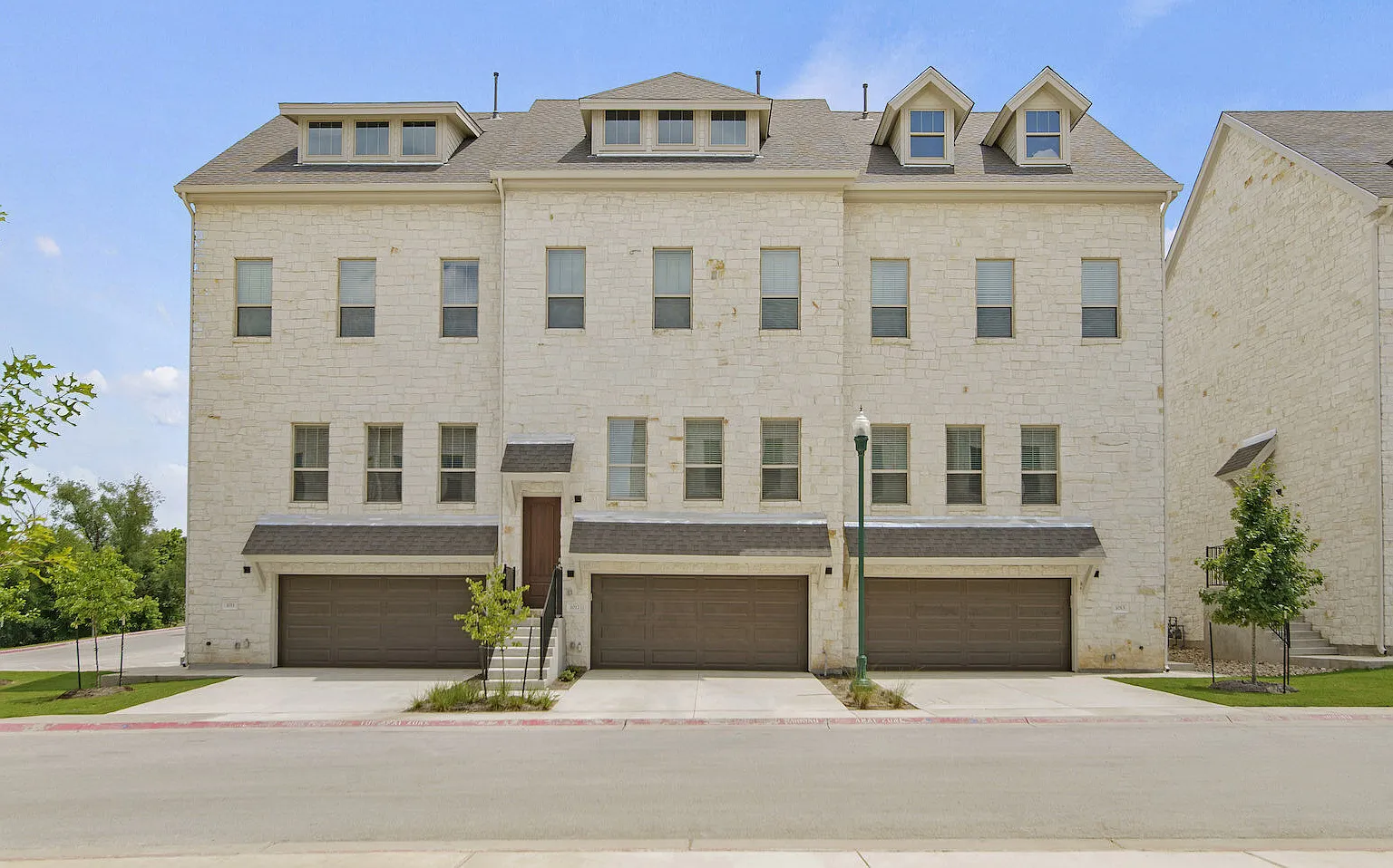 The Summit Brownstones — Photo 2