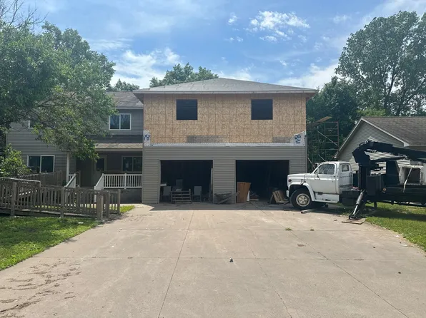 1020 95th Ln NW, Coon Rapids, MN 55433