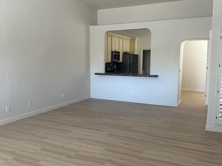 8889 E Meadow Hill Dr — Photo 35