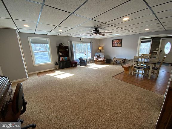 4th image of 1682 Youngdale Rd