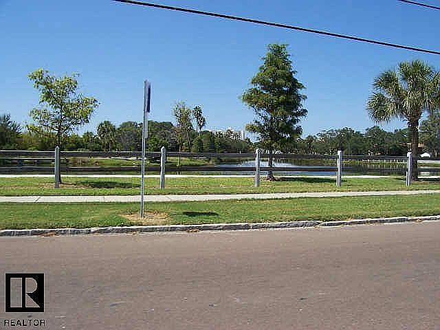 PARK NEARBY 