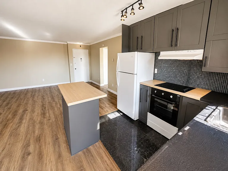 7855 Cowles Mountain Ct #24 — Photo 3