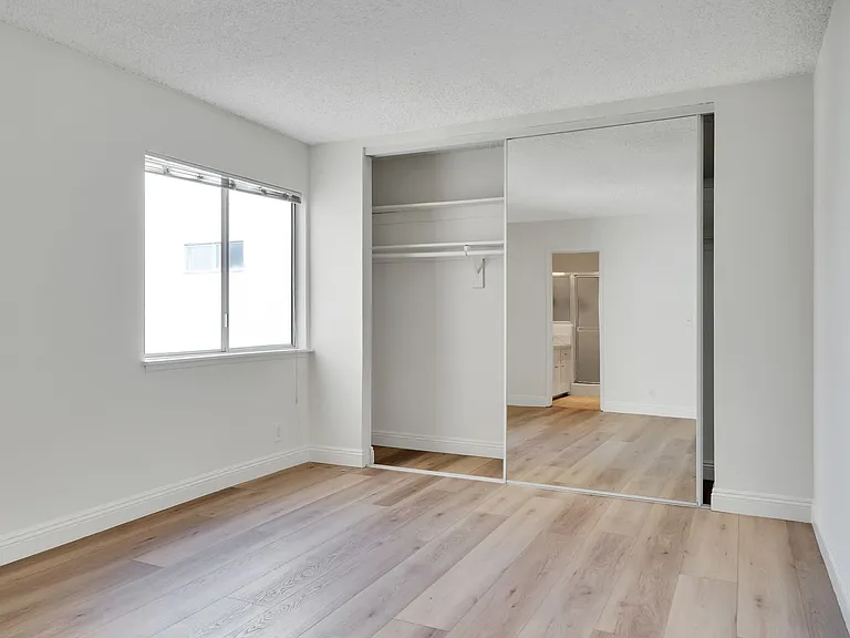 1518-1522 Euclid St — Photo 24
