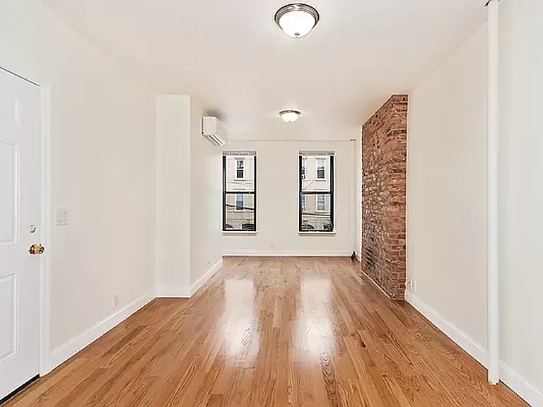 561 Morgan Ave #3 — Photo 2