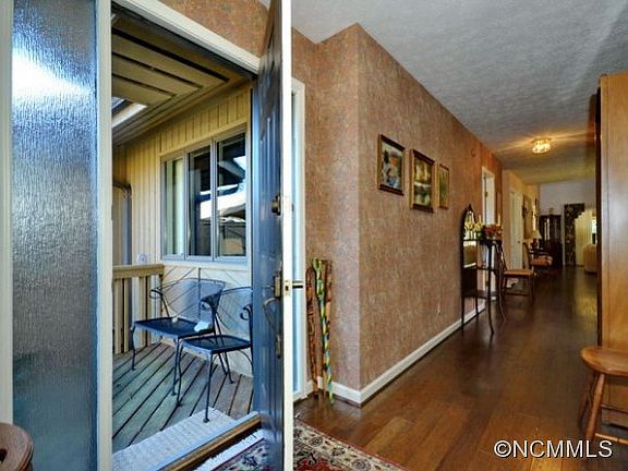 2nd image of 301 Wild Oak Ln #60