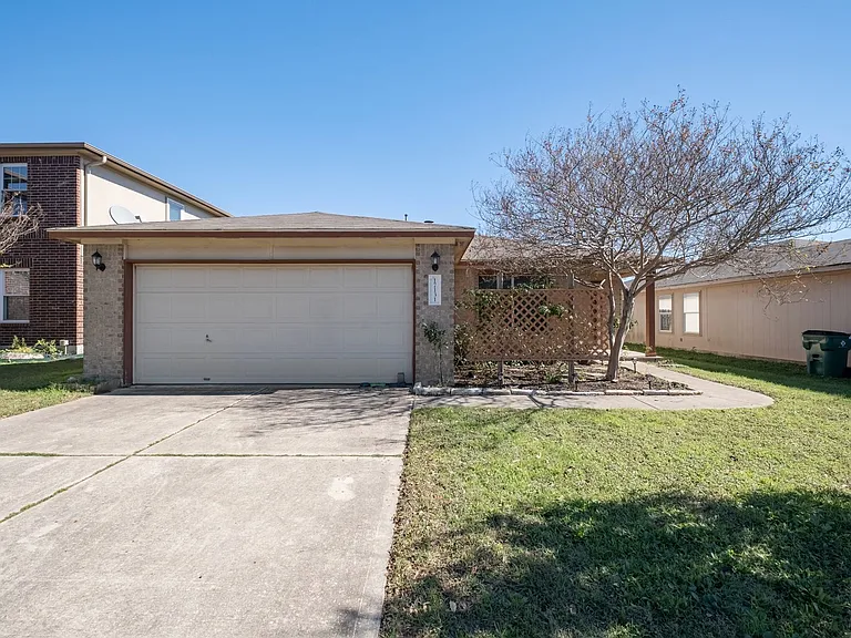 17131 Dashwood Creek Dr — Photo 1