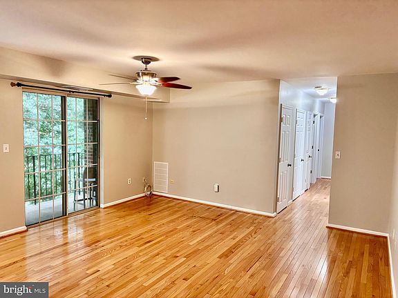 3rd image of 1533 Colonial Dr APT 303