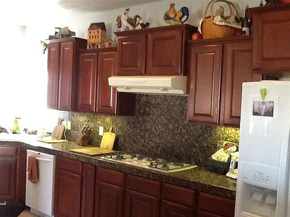 2nd image of 2470 Lark Ln