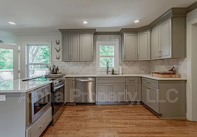 804 N Weston St — Photo 21