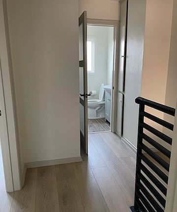 5th image of 284 Cherry Ave APT 2