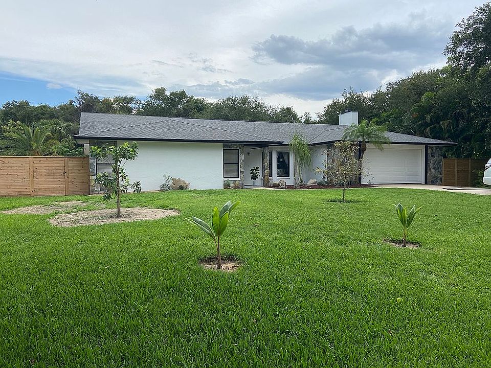 1st image of 255 Pelican Dr