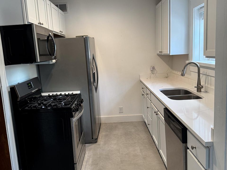 1st image of 254 Lincolnway APT 4