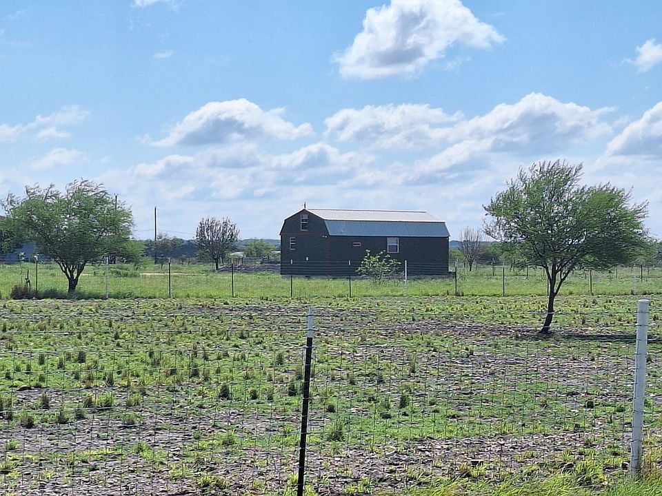 1st image of 325 County Road 5780