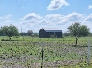 325 County Road 5780, Castroville, TX 78009