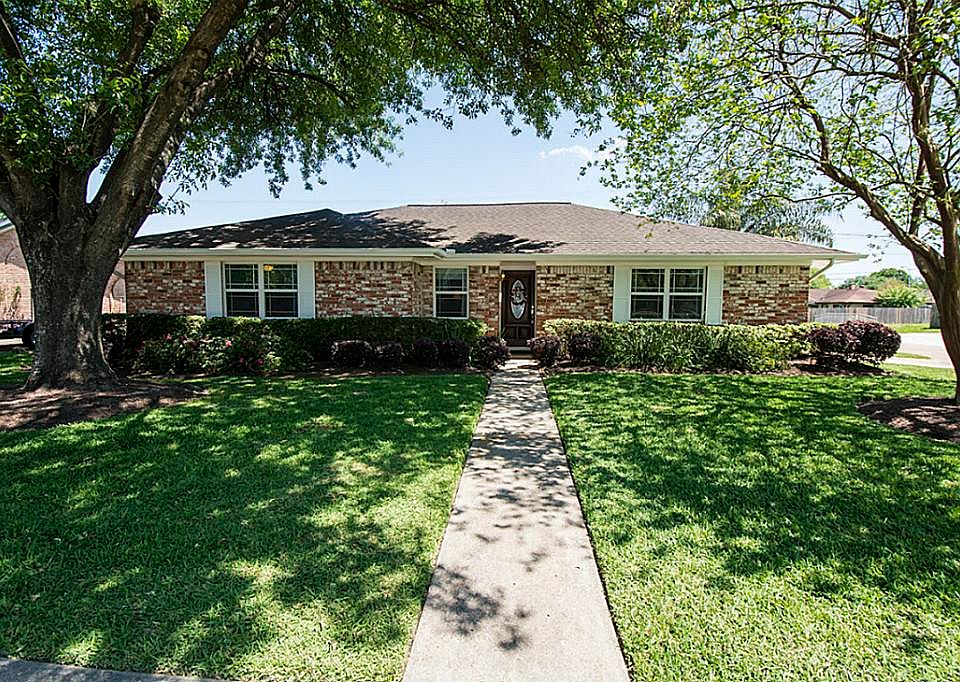 1st image of 4509 College Park Dr