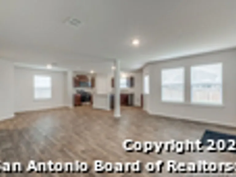 9558 Ranch Loop — Photo 3
