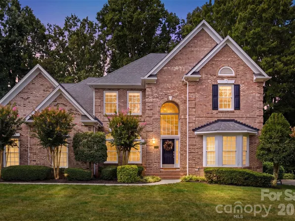 10104 Devonshire Dr, Huntersville, NC 28078