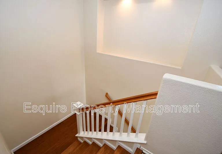 371 Huerta St — Photo 13