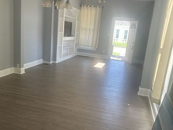 4th image of 910 912 River Ave