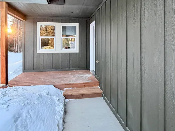 1001 Skyler Ln, Kenai, AK 99611