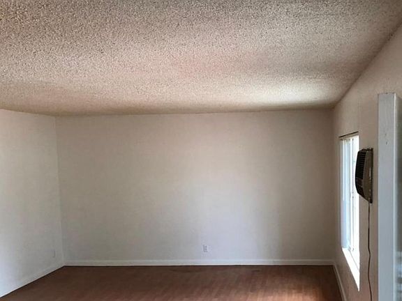 3rd image of 1721 N Fairfax Dr APT A