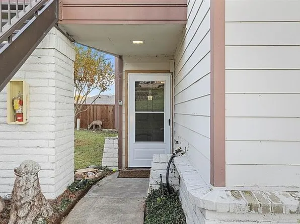 442 Yacht Club Dr, Rockwall, TX 75032