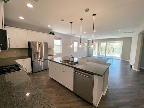 5th image of 36404 Tenino Ct