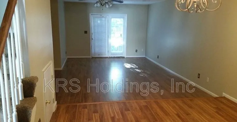 940 Allendale Dr — Photo 5