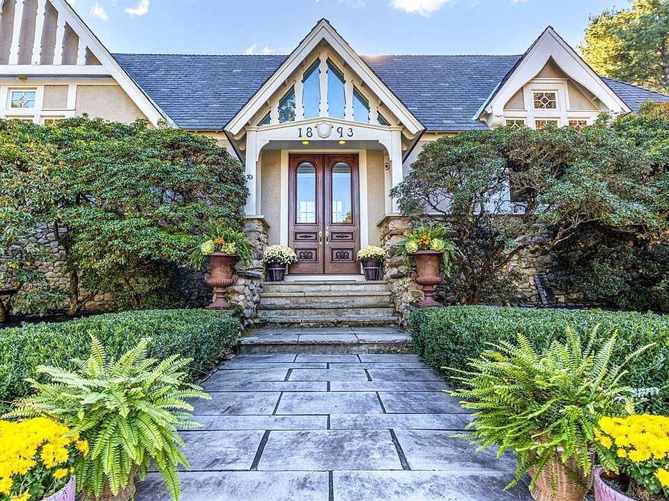 1st image of 701 Country Way