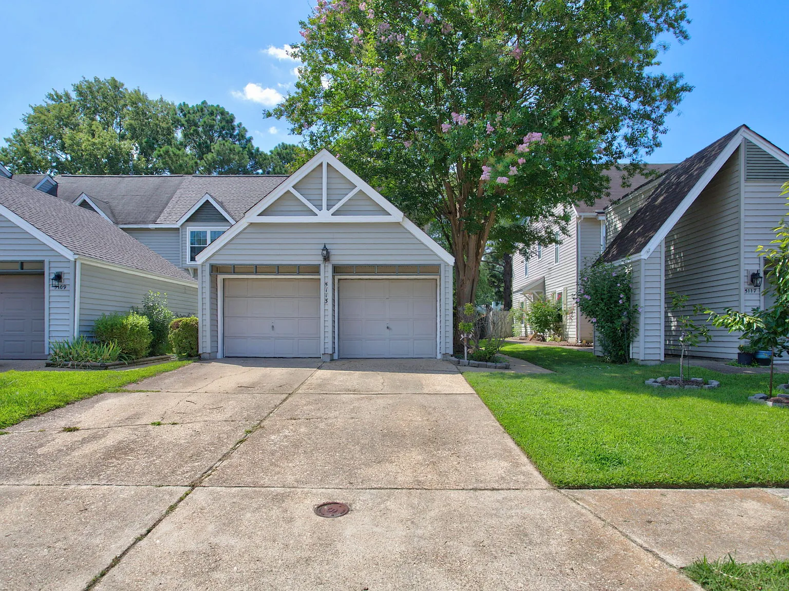 3 bed, 2.5 bath, 1360 sqft, $2,495 — Photo 2