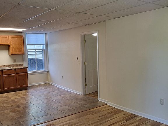 4th image of 216 N Jackson St #3