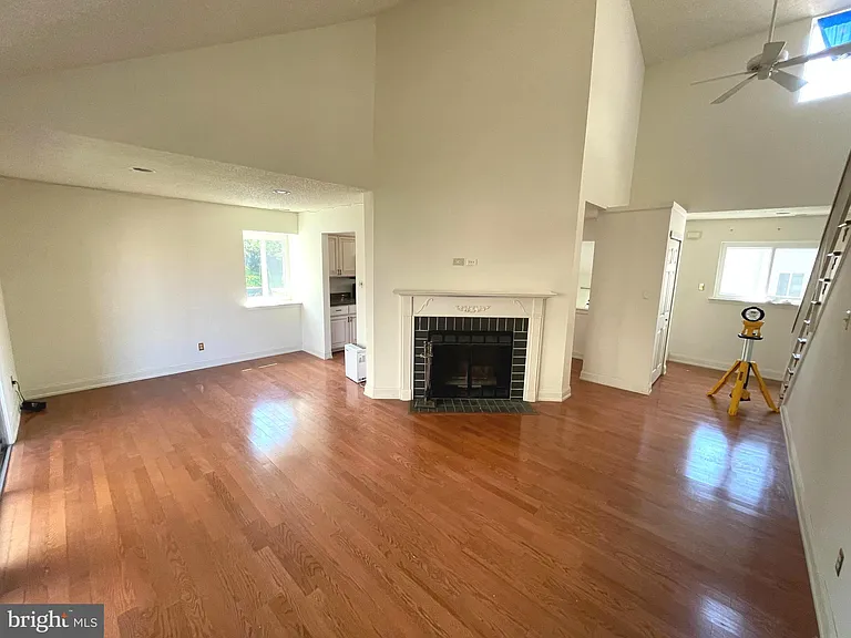 245 Carriage Ct #245 — Photo 21