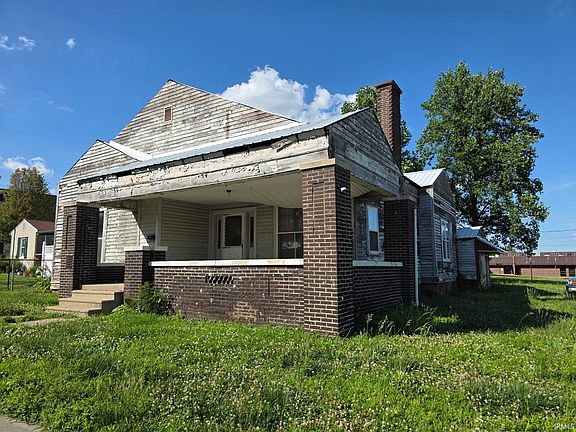 2nd image of 504 N Main St
