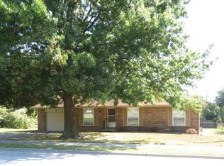204 N Lynn Ave, Republic, MO 65738