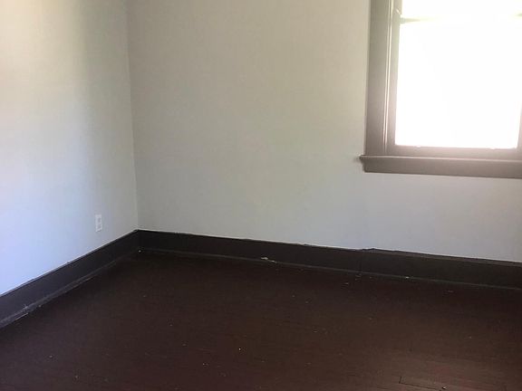 4th image of 2544 Queen City Ave