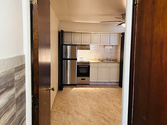 2nd image of 2178 46th St #1