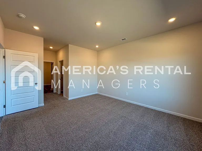 171 Keller Dr — Photo 31