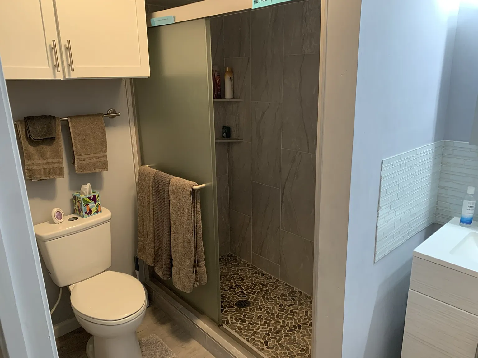 1 bed, 800 sqft, $1,300 — Photo 2